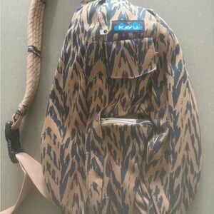 KAVU Tan and Black Women's rope bag